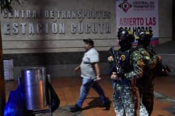 Colômbia militariza cidade na fronteira com a Venezuela devido à onda de violência