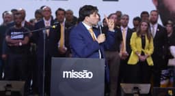 Toffoli suspende participação de Renan Santos em debates e veta verbas do fundo eleitoral e parte da propaganda nas redes