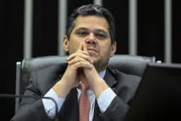 Fim da escala 6x1: governo tentará aprovar PEC depois do primeiro turno; entenda por que medida não avançou