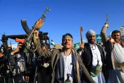 Arábia Saudita acusa houthis de atacar Meca; rebeldes negam: 'Mentira cansativa'