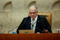 Sob pressão, Fachin avalia substituir Mendonça em relatoria dos casos Master e INSS