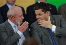 Lula diz que anunciará fim da taxa das blusinhas com Alcolumbre na próxima quarta-feira