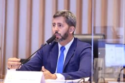 Leandro Grass (PT) abre série de sabatinas do GLOBO, Valor e CBN com candidatos ao governo do DF nesta terça-feira
