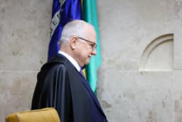Fachin tira inquérito das fake news de Alexandre de Moraes e convoca plenário para analisar relatório da PF