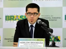 Alta das exportações do Brasil aos EUA em agosto está relacionada a preços, diz Mdic
