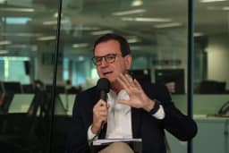 Paes terá quase o dobro de tempo de propaganda eleitoral gratuita do que Ruas