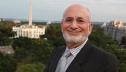 Trump age como se quisesse eleger Lula, diz ex-assessor de Clinton