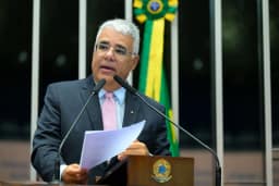 Romeu Zema escolhe Eduardo Girão, colega do partido Novo, como candidato a vice
