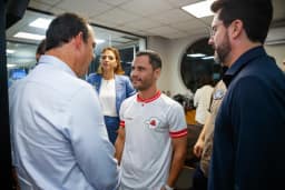 Cleitinho declara apoio a Flávio Bolsonaro e culpa Republicanos por atraso na sua candidatura