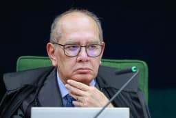Gilmar sugere que Fachin assuma casos sobre Moraes e Mendonça