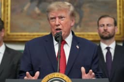 Trump anuncia 'guerra econômica' contra o Irã após ameaças à Europa