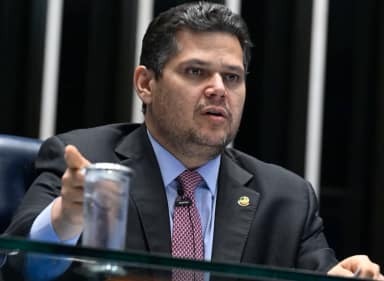 Redata vai à sanção de Lula com isenção de R$ 5,2 bilhões a data centers