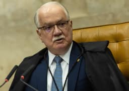 Fachin nega pedido de Moraes para julgamento conjunto com Mendonça