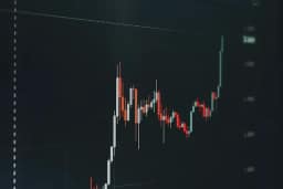 ADRs e ações brasileiras disparam no pré-mercado de NY após Flávio ficar à frente de Lula no 1º turno