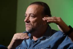 Presidente do PT reconhece ‘falhas’ no diálogo com setores que apoiaram Lula em 2022