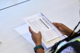 Governo Trump renova pedido à Suprema Corte para limitar voto por correio