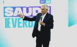 Caiado apresenta plano para saúde com críticas às gestões Bolsonaro e Lula