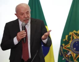 PT pretende 'explorar ao máximo' investigação contra Flávio Bolsonaro na campanha eleitoral