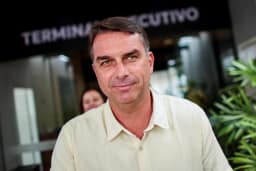 Que horas é a entrevista de Flávio Bolsonaro na Globo? Veja horário e onde assistir