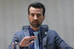 Ex-secretário de Orçamento de Lula integra equipe econômica da campanha de Renan Santos