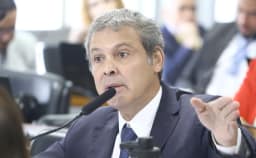 Lindbergh pede afastamento de André Mendonça do TSE por suposta parcialidade eleitoral