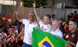 Em oposição à ala majoritária, dez diretórios estaduais do MDB declaram apoio a Lula