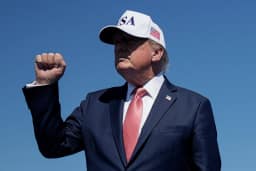 Trump promete dar US$ 5 mil a cada adulto se republicanos mantiverem maioria no Congresso