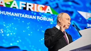 Vladimir Putin elogia Elon Musk e diz que rede russa Rassvet está só no começo