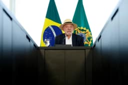 Lula só irá a debate da "Globo" se puder confrontar Flávio, diz Edinho
