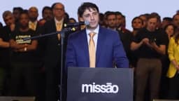 Renan Santos pede impeachment de Moraes e Toffoli no Senado