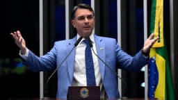 Gabinete de Moraes é o gabinete da perseguição, diz Flávio Bolsonaro