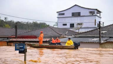 Enchentes no Vale do Ribeira afetam 2 mil pessoas e põem seis cidades em emergência