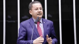 Deputado aliado de Mendonça é alvo da PF em ação autorizada por Dino