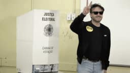 Renan Santos vota na Zona Sul de São Paulo