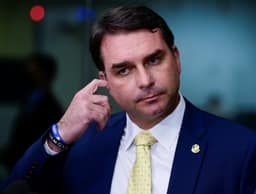 PSOL pede à PGR investigação sobre relação entre Flávio Bolsonaro e Robson Calixto