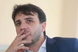 Toffoli adia julgamento de Renan Santos após apontar indícios de irregularidades