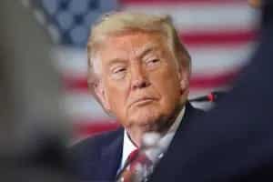 Senadores dos EUA cobram de Trump compromisso de reconhecer resultado das eleições brasileiras