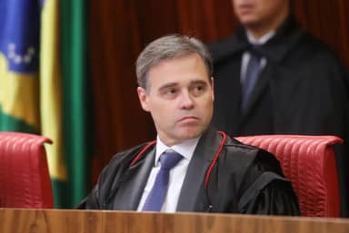 URGENTE: Mendonça atende pedido da campanha de Lula e intima X por suposto favorecimento de candidatos; ENTENDA