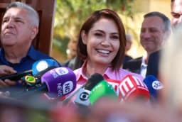 Michelle Bolsonaro é internada em Brasília com quadro de enxaqueca