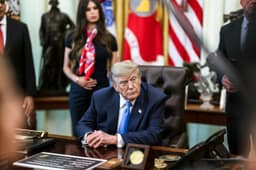 Pegou “ar”: Trump se irrita com repórter da CNN e manda se calar; VEJA VÍDEO