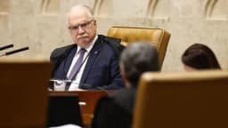 STF: Ministros pressionam Fachin para adiar julgamento do caso Vorcaro e Moraes