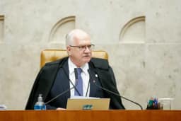 STF: Fachin reserva primeira fila do Plenário a ministros que pedem investigação sobre Moraes e Vorcaro