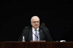 URGENTE: Fachin dá 24 horas para PF informar situação do celular de Daniel Vorcaro