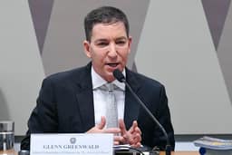 Glenn Greenwald critica decisão de Flávio Dino que liberou postagem sobre Nossa Senhora