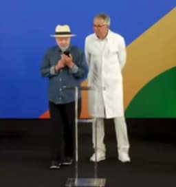 Lula liga para Flávio Dino antes de sancionar lei sobre qualidade de hospitais privados; Veja vídeo