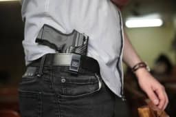 Porte e transporte de armas têm restrições durante as eleições; Entenda