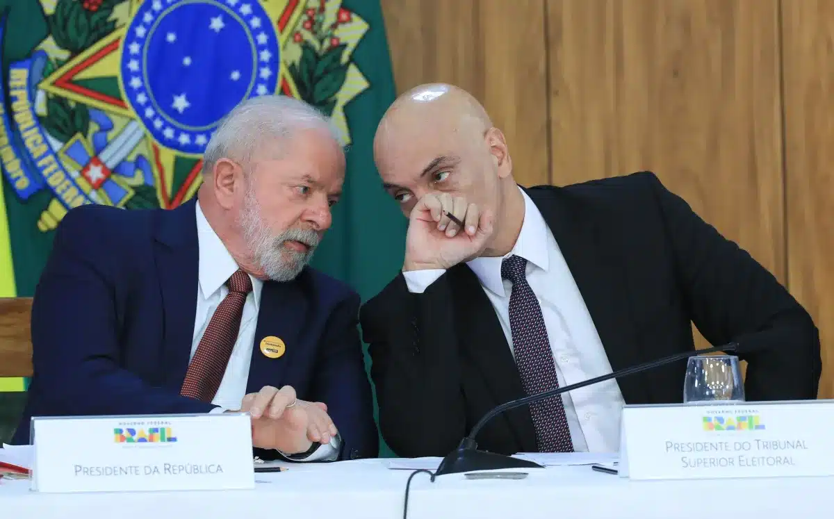 Analista vê crise de Alexandre de Moraes desgastar Lula mais que caso Lulinha