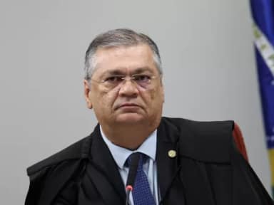 Flávio Dino torna pública decisão sobre operação ligada ao filme Dark Horse