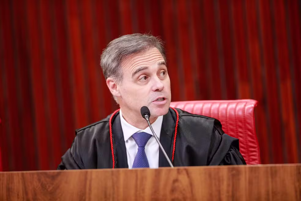 TSE determina a exclusão de propaganda de Lula que associava plano de Flávio Bolsonaro a cortes em programas sociais