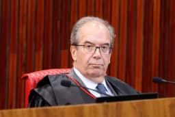 Meta e X têm 24 horas para se explicar ao TSE sobre tratamento dado às campanhas eleitorais